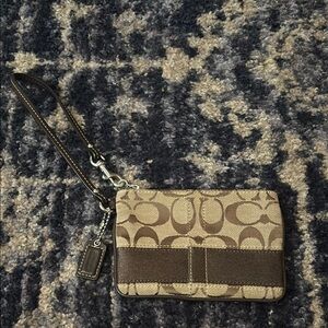 Coach Classic C Brown Wristlet